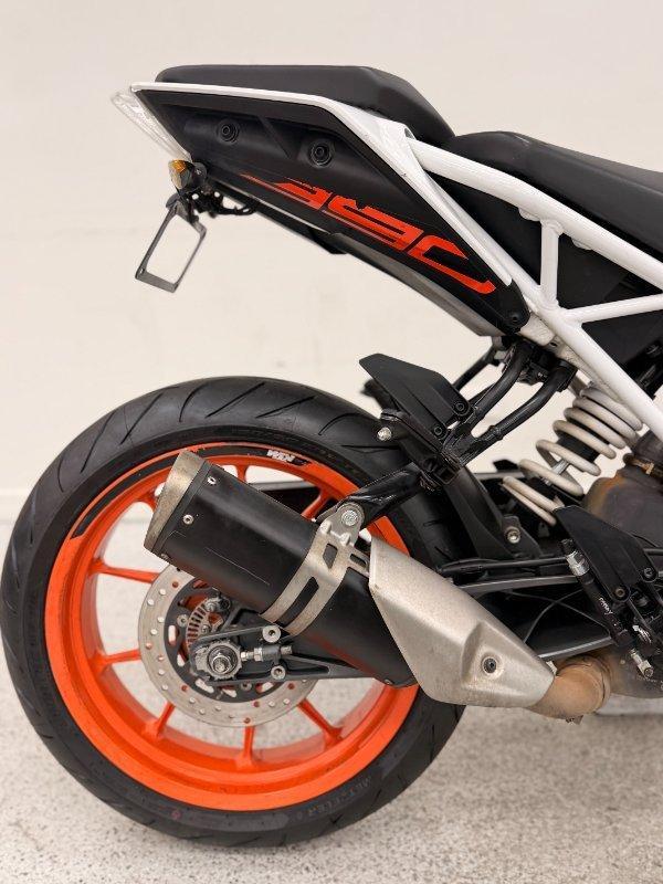 2022 KTM 390 DUKE ROAD