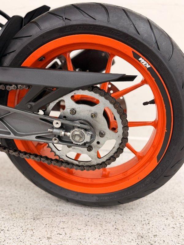 2022 KTM 390 DUKE ROAD