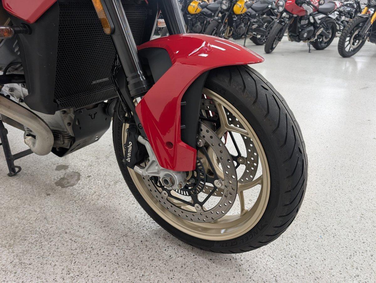 2023 MOTO GUZZI V100 MANDELLO ROAD