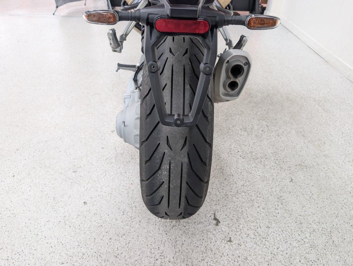 2023 MOTO GUZZI V100 MANDELLO ROAD