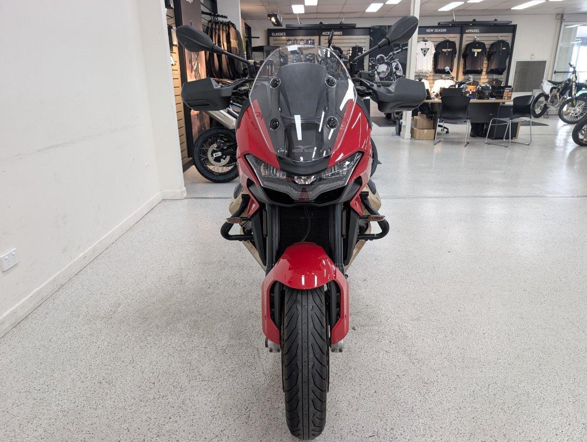 2023 MOTO GUZZI V100 MANDELLO ROAD