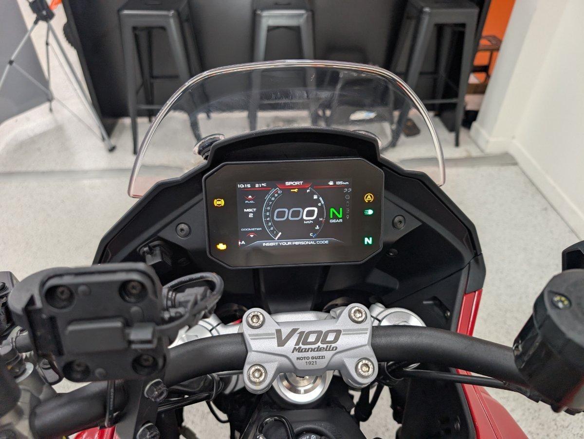 2023 MOTO GUZZI V100 MANDELLO ROAD