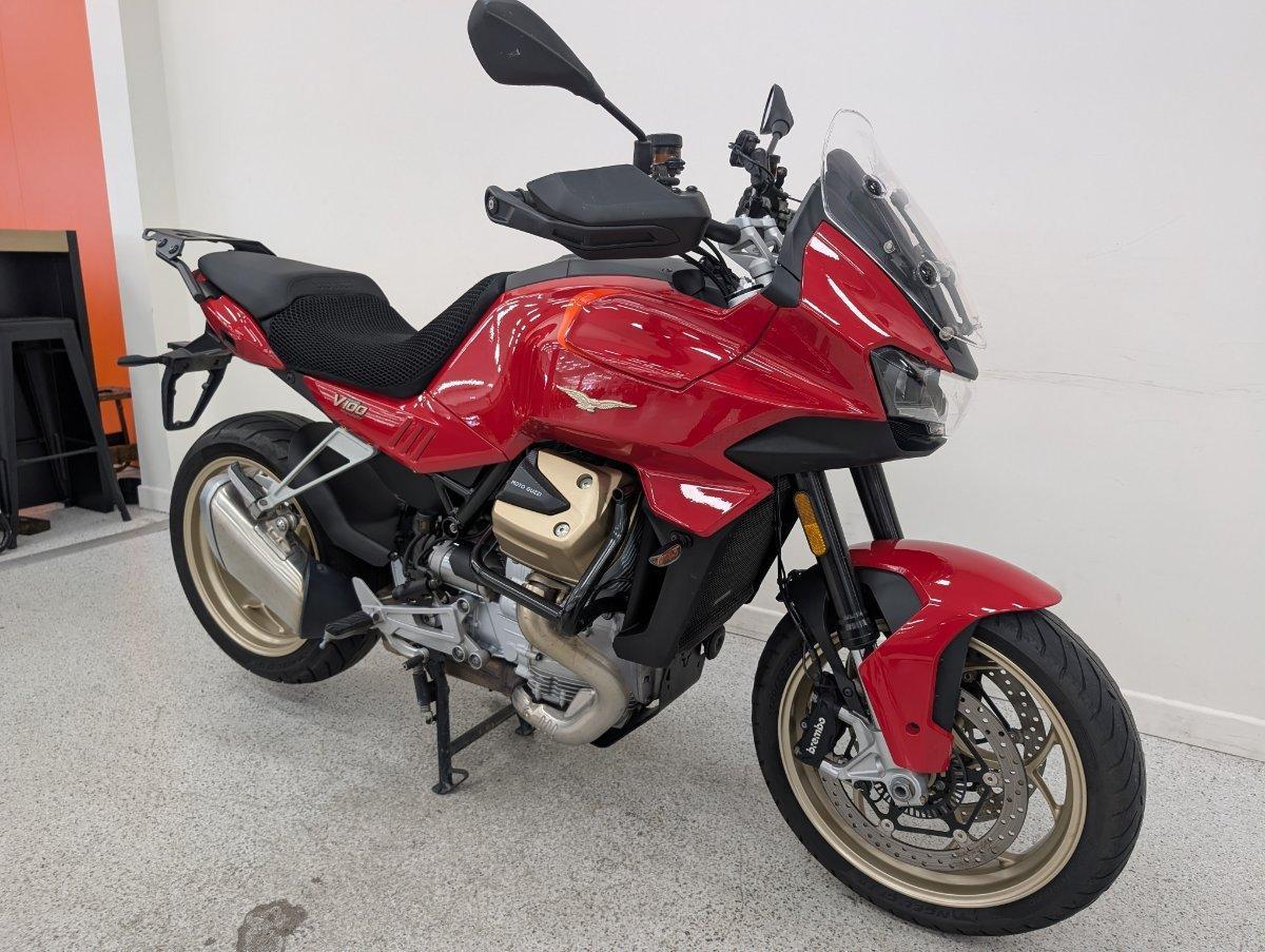 2023 MOTO GUZZI V100 MANDELLO ROAD