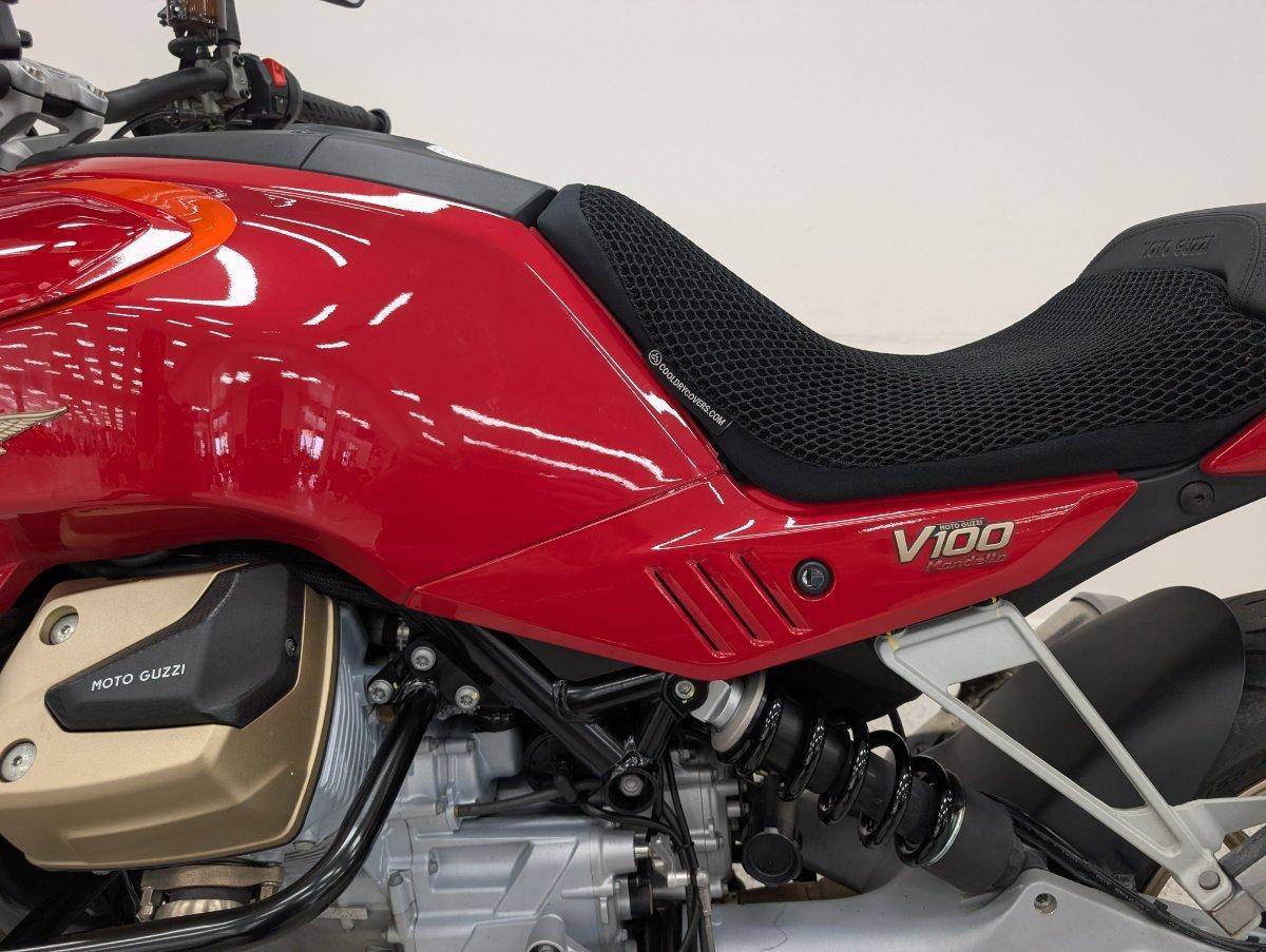 2023 MOTO GUZZI V100 MANDELLO ROAD