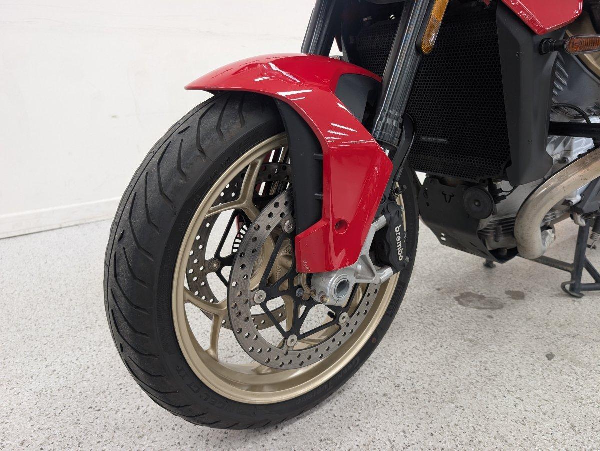 2023 MOTO GUZZI V100 MANDELLO ROAD