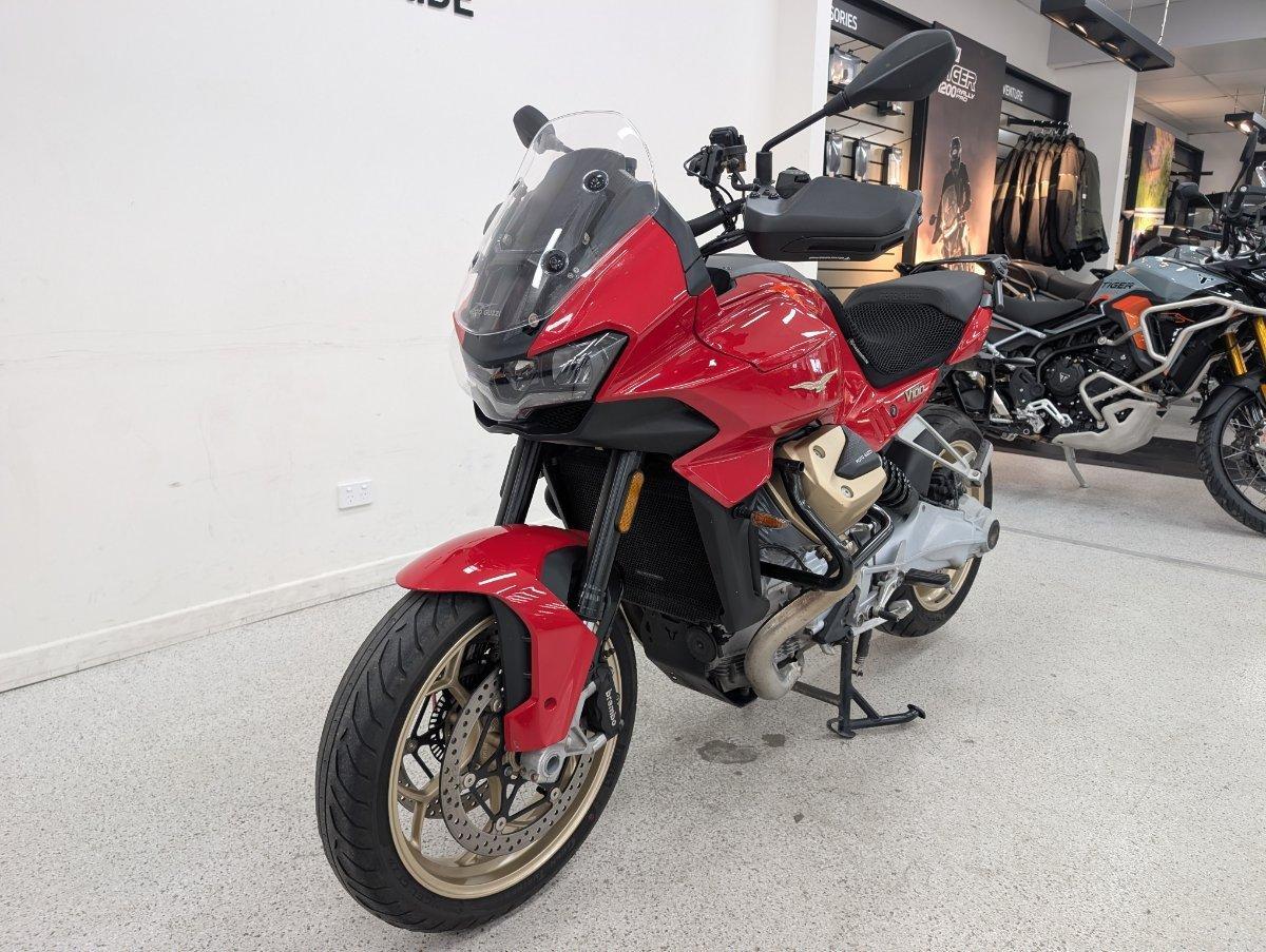 2023 MOTO GUZZI V100 MANDELLO ROAD