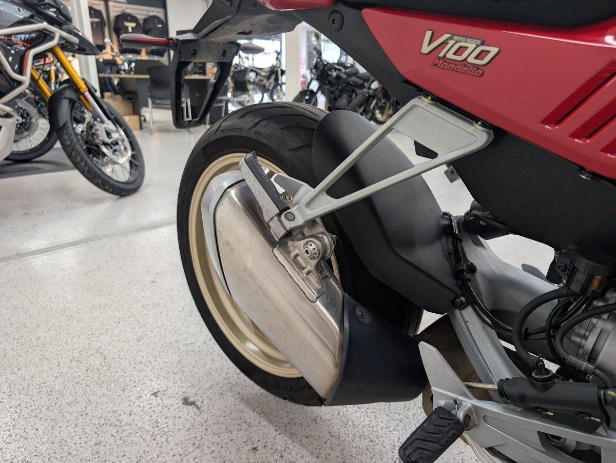 2023 MOTO GUZZI V100 MANDELLO ROAD