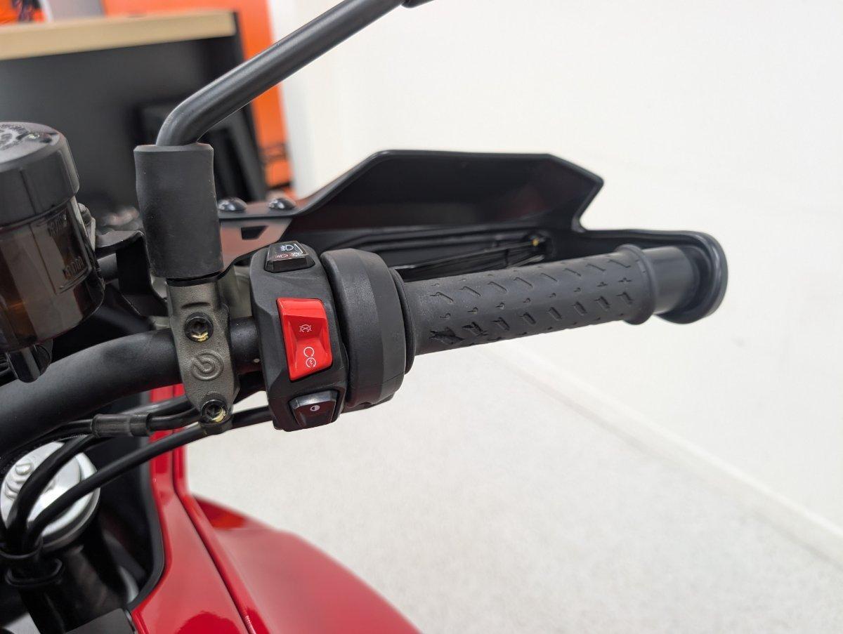 2023 MOTO GUZZI V100 MANDELLO ROAD