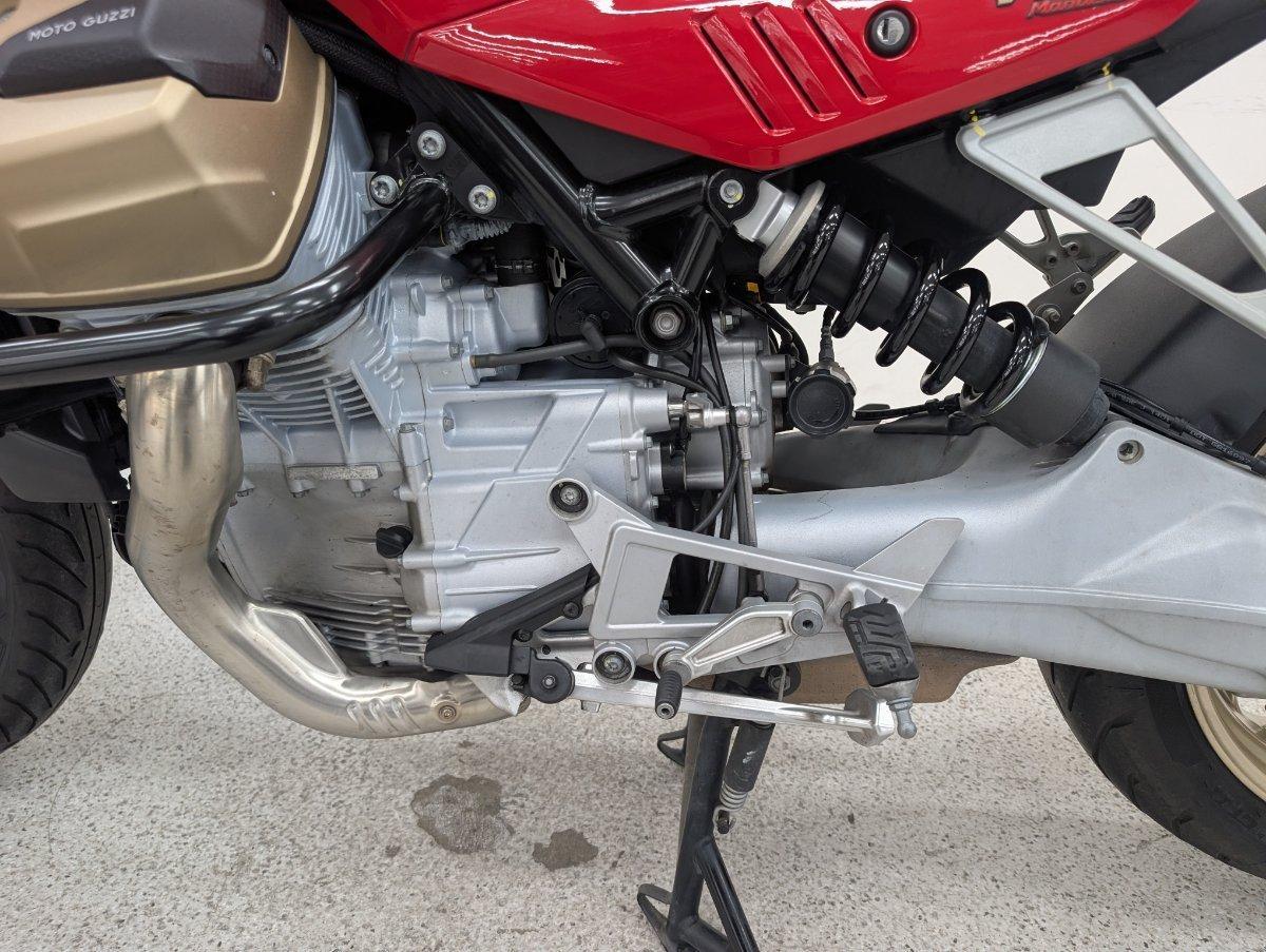 2023 MOTO GUZZI V100 MANDELLO ROAD