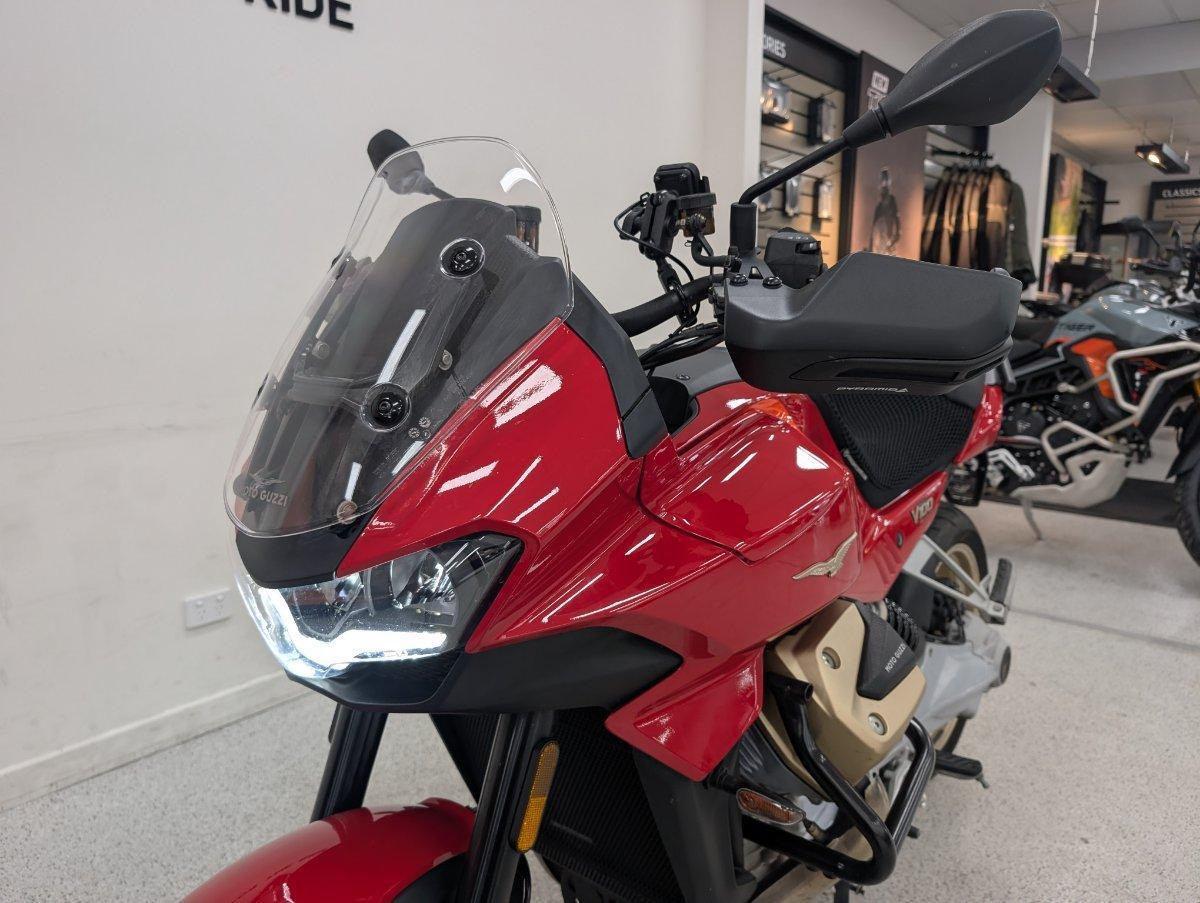 2023 MOTO GUZZI V100 MANDELLO ROAD