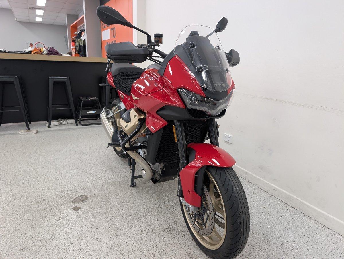 2023 MOTO GUZZI V100 MANDELLO ROAD
