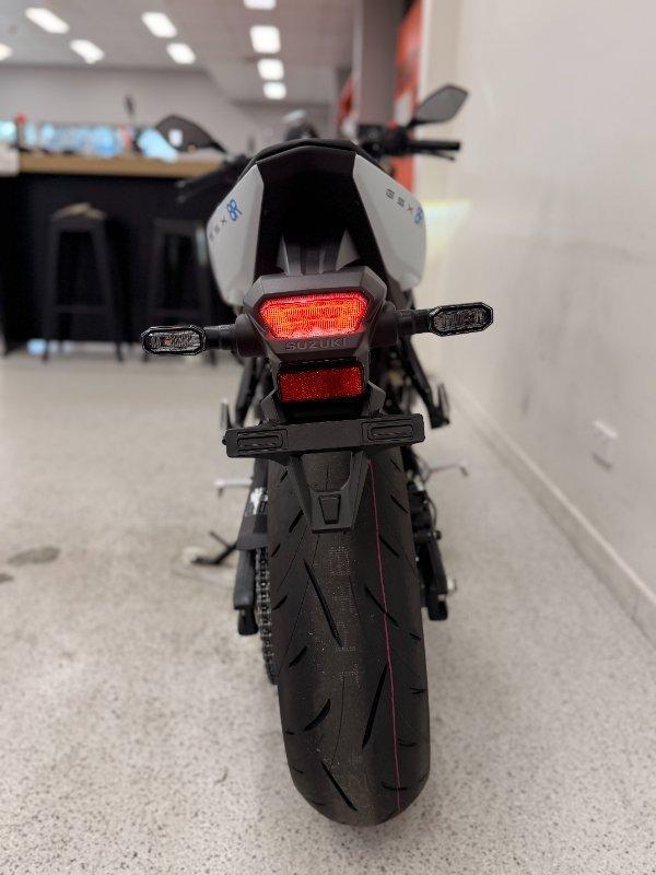 2026 SUZUKI GSX-8R ROAD