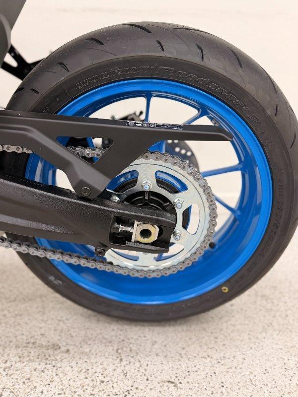 2026 SUZUKI GSX-8R ROAD