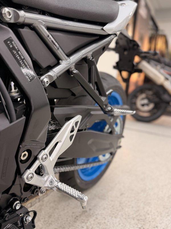 2026 SUZUKI GSX-8R ROAD