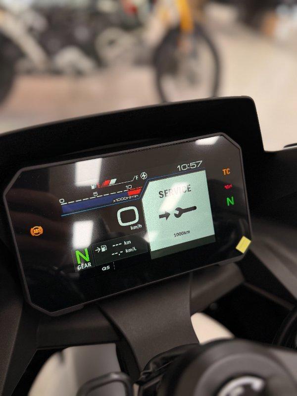 2026 SUZUKI GSX-8R ROAD