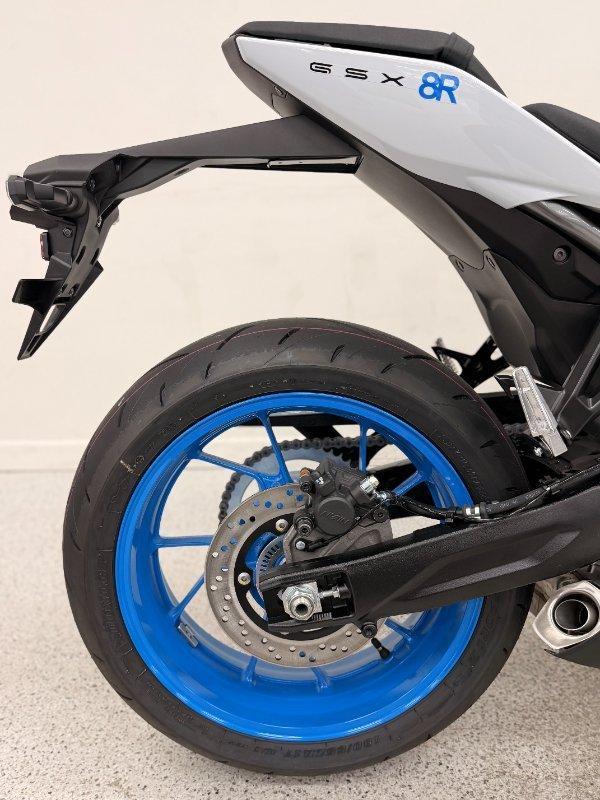 2026 SUZUKI GSX-8R ROAD