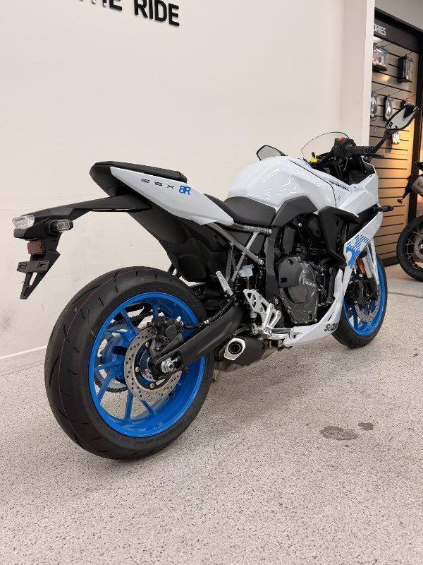 2026 SUZUKI GSX-8R ROAD