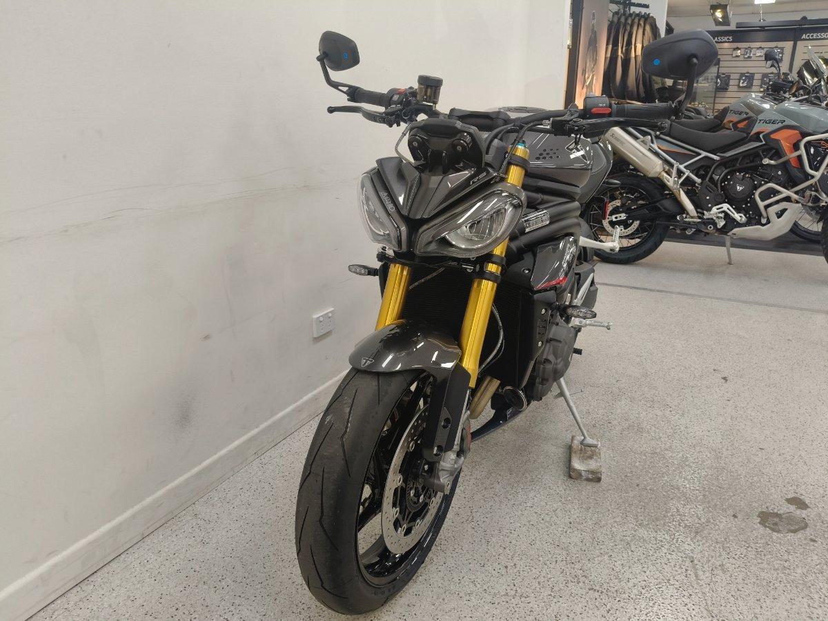 2026 TRIUMPH SPEED TRIPLE 1200 RS ROAD