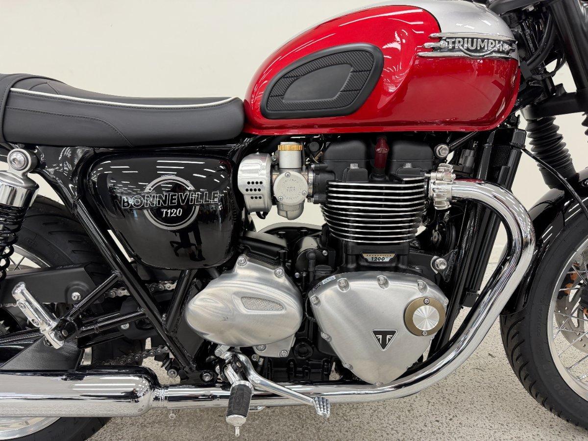 2026 TRIUMPH BONNEVILLE T120 ROAD