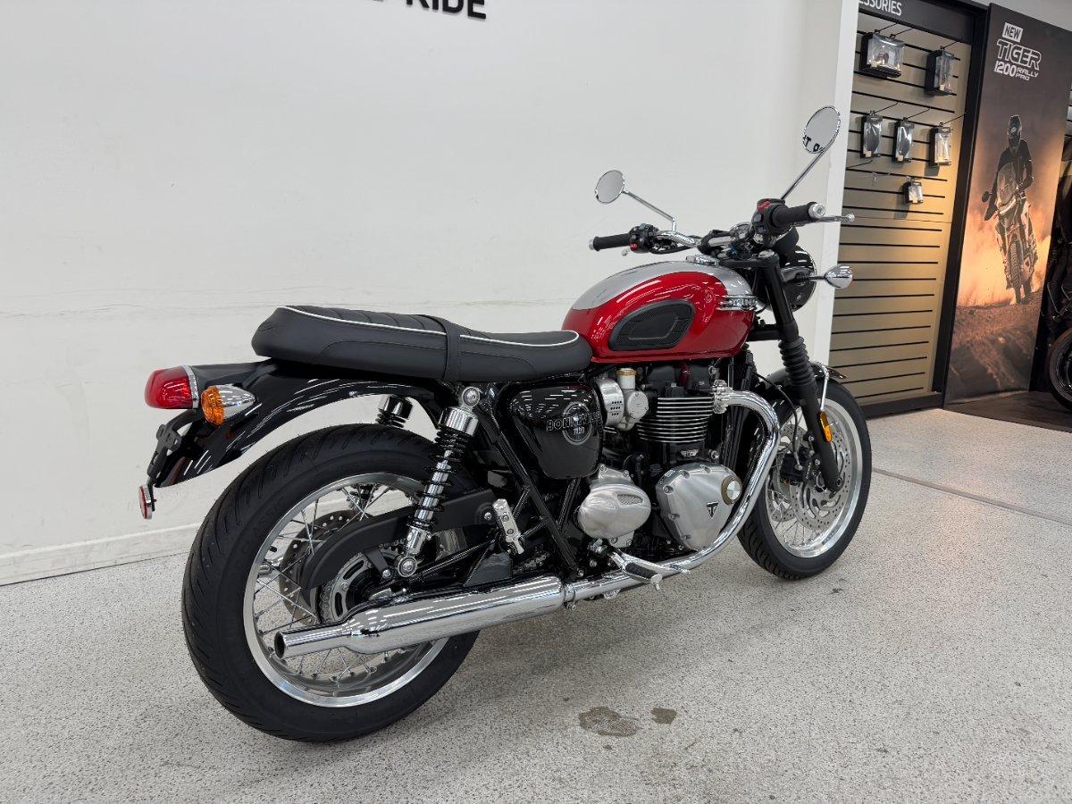 2026 TRIUMPH BONNEVILLE T120 ROAD