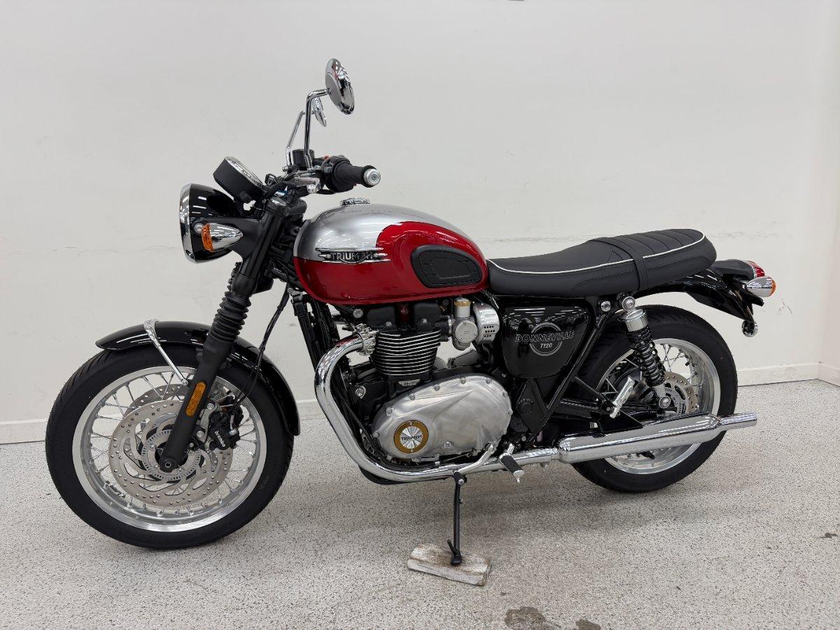 2026 TRIUMPH BONNEVILLE T120 ROAD