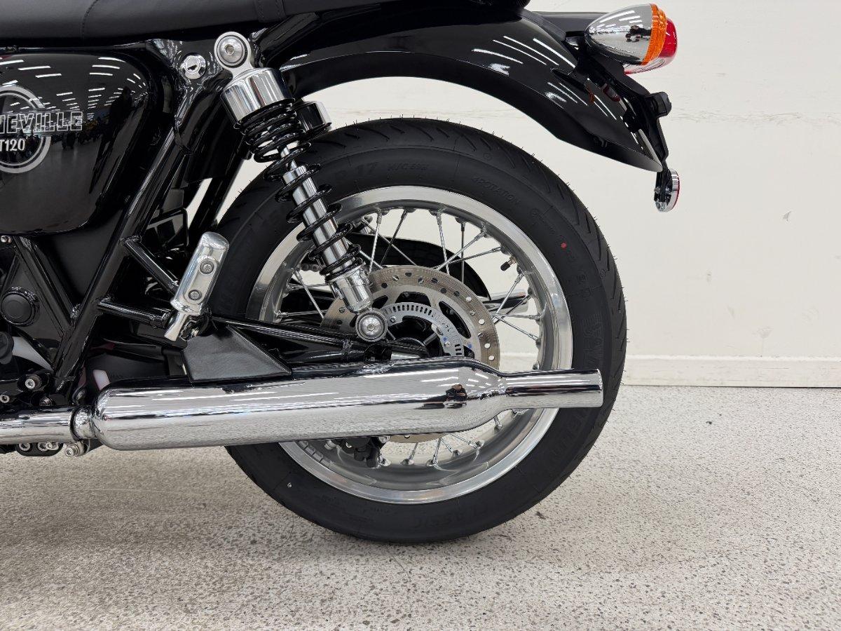 2026 TRIUMPH BONNEVILLE T120 ROAD