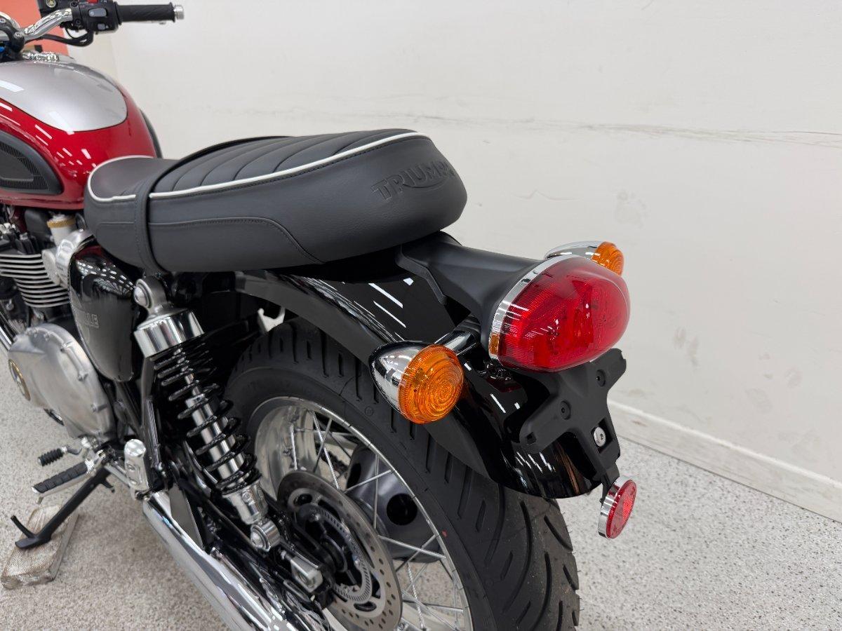 2026 TRIUMPH BONNEVILLE T120 ROAD