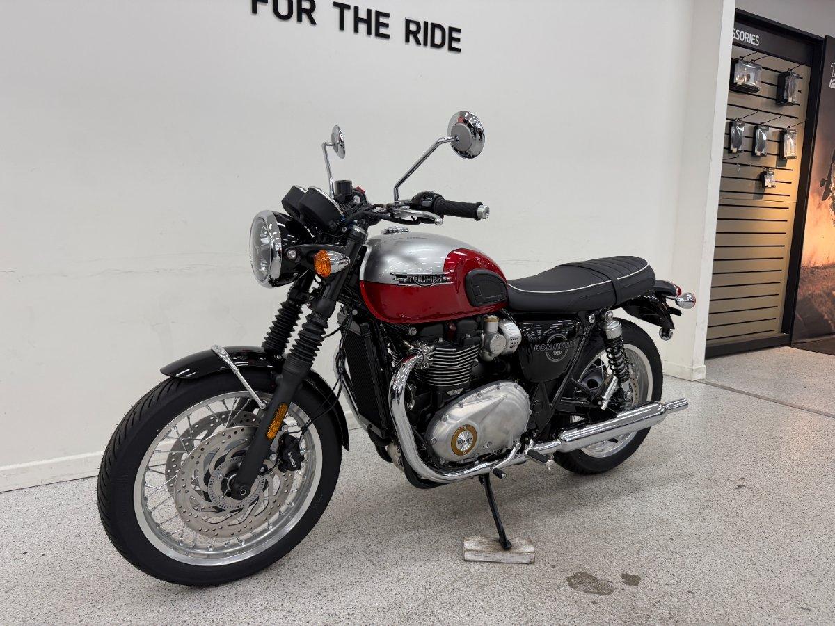2026 TRIUMPH BONNEVILLE T120 ROAD