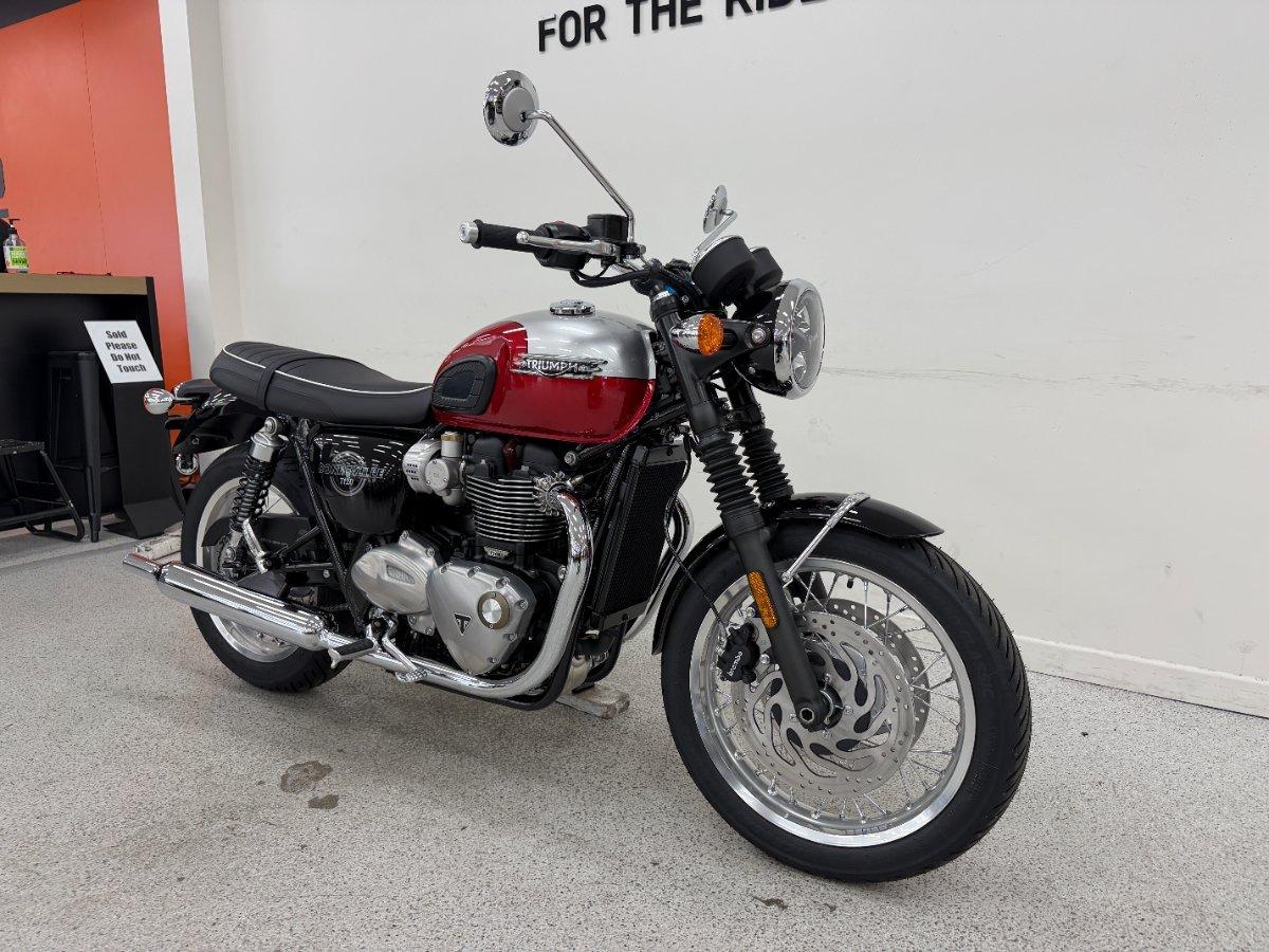 2026 TRIUMPH BONNEVILLE T120 ROAD