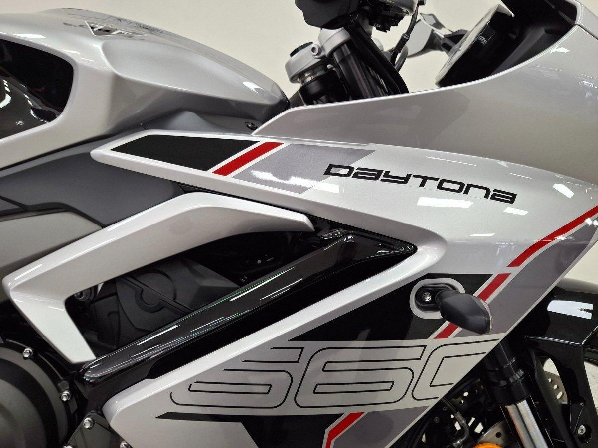 2026 TRIUMPH DAYTONA 660 (LAMS) ROAD