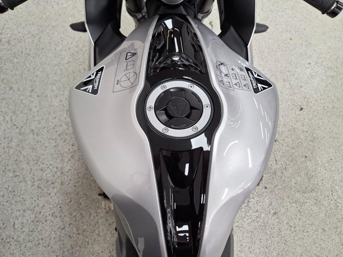2026 TRIUMPH DAYTONA 660 (LAMS) ROAD