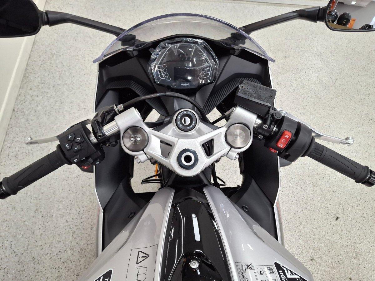 2026 TRIUMPH DAYTONA 660 (LAMS) ROAD