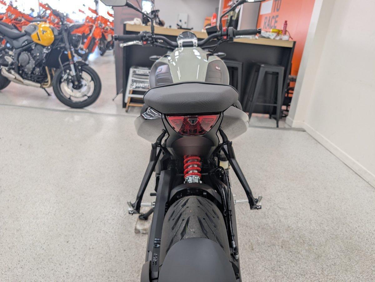 2026 TRIUMPH TRIDENT 660 ROAD