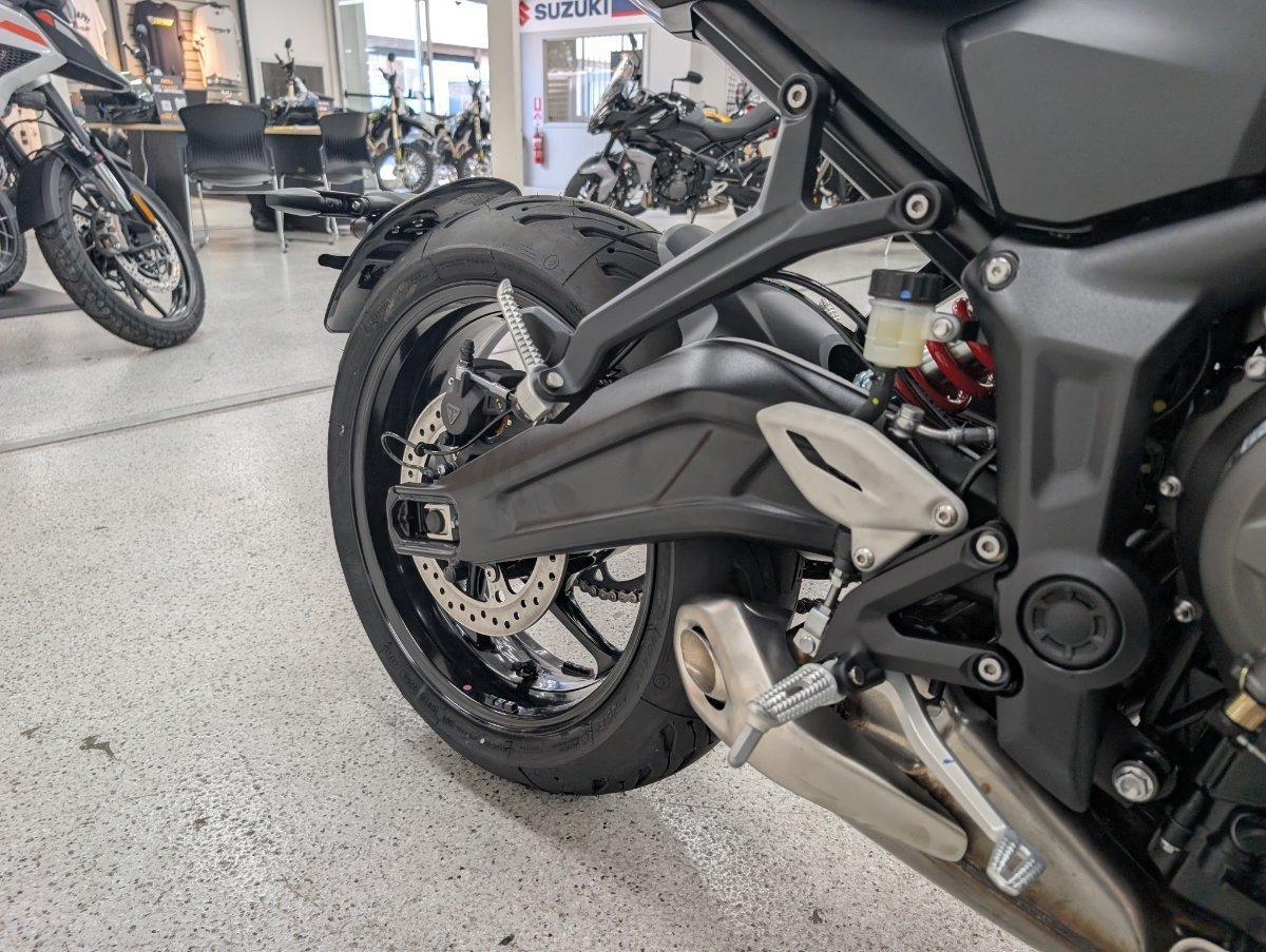 2026 TRIUMPH TRIDENT 660 ROAD