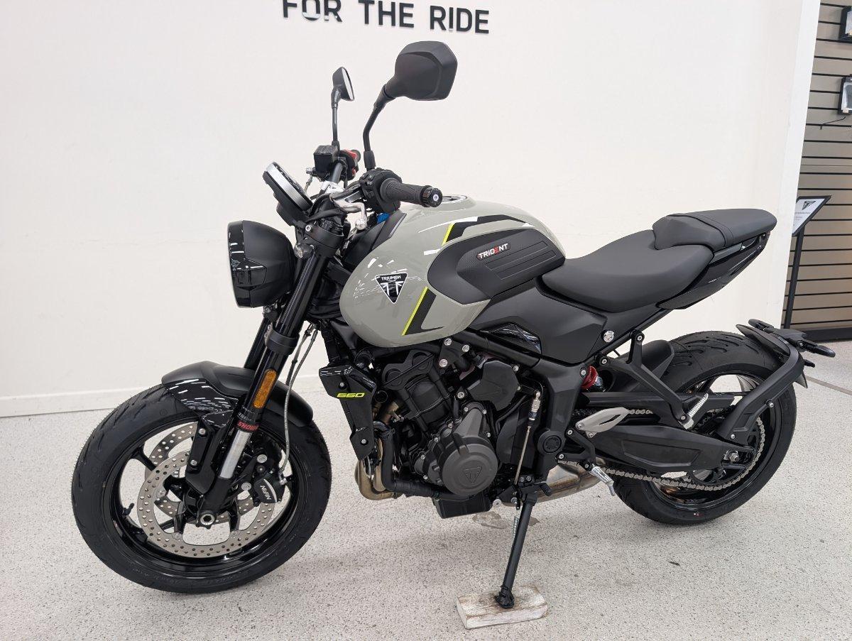 2026 TRIUMPH TRIDENT 660 ROAD