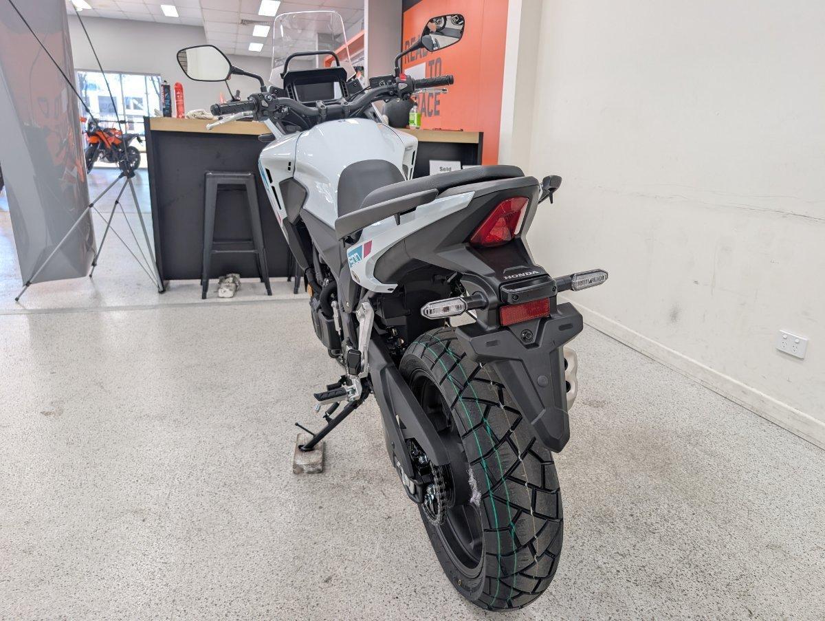 2026 HONDA CB500XA (NX500) ROAD