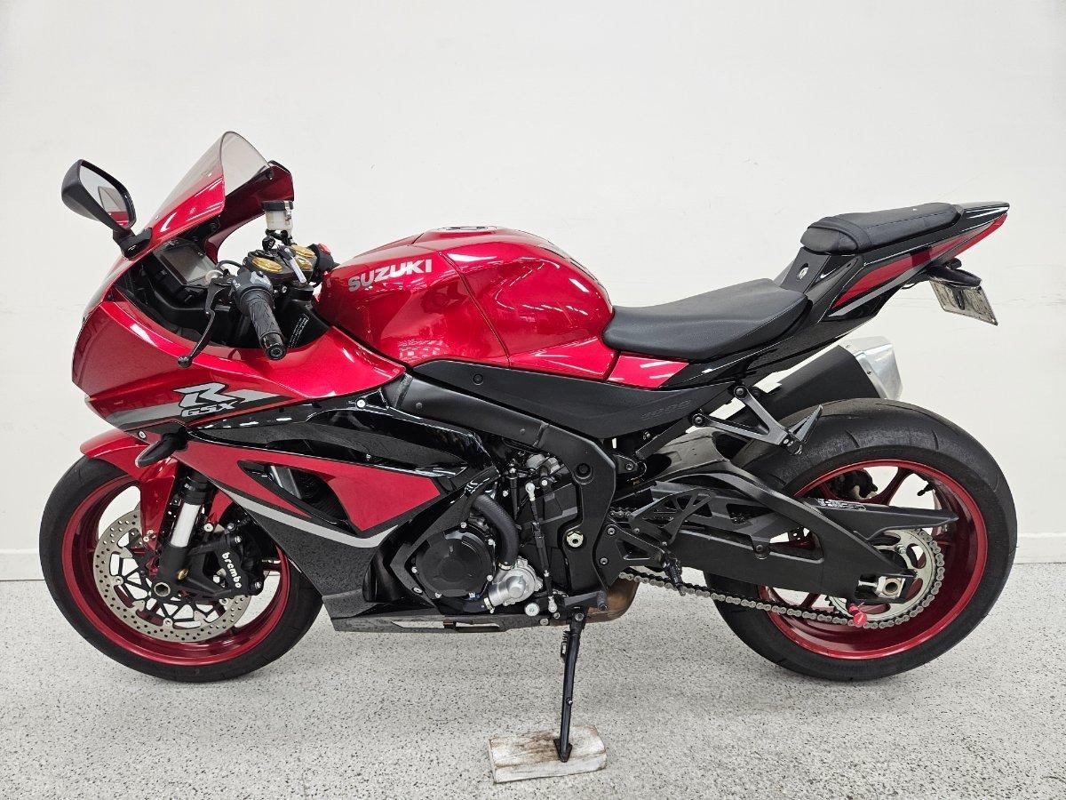 2025 SUZUKI GSX-R1000R SPORTS