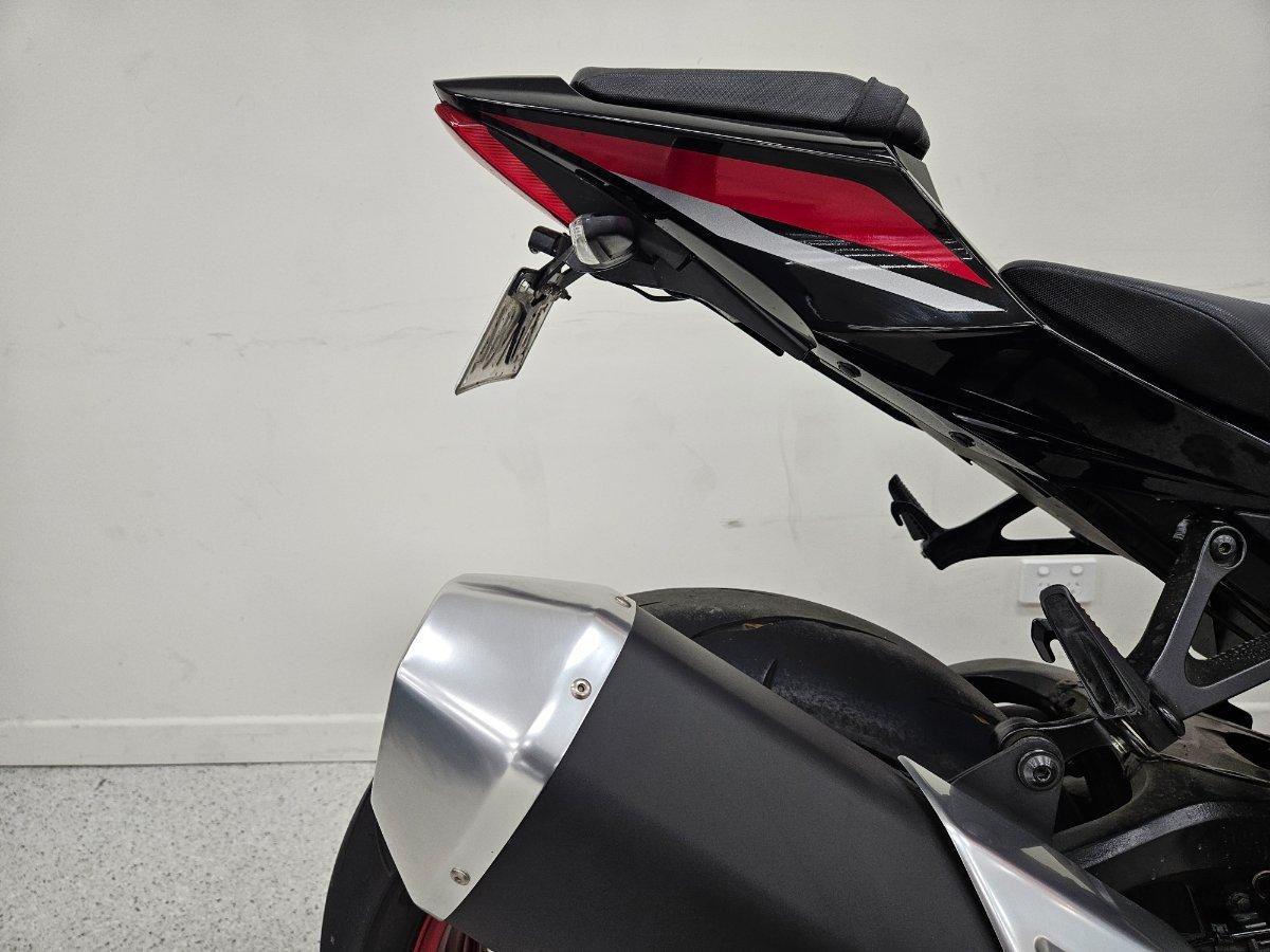 2025 SUZUKI GSX-R1000R SPORTS