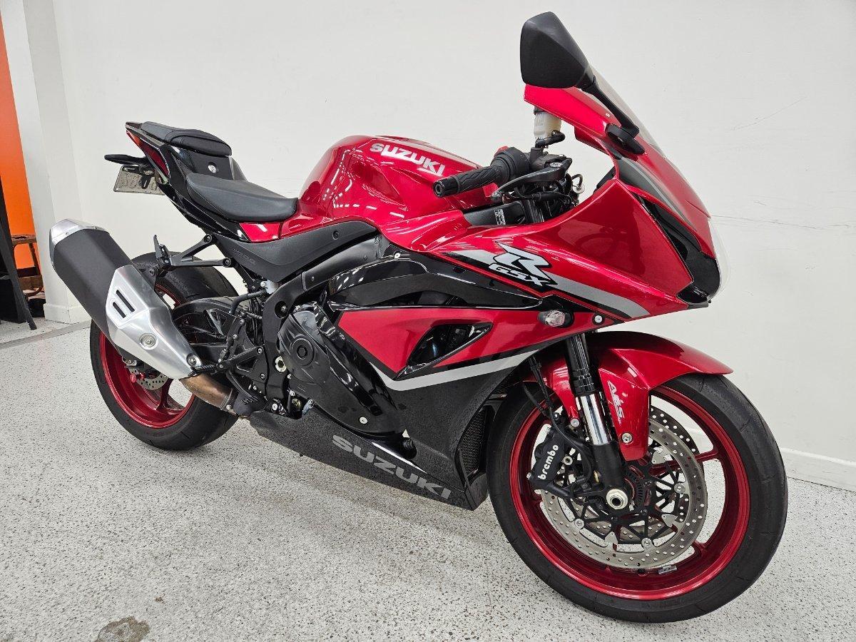 2025 SUZUKI GSX-R1000R SPORTS