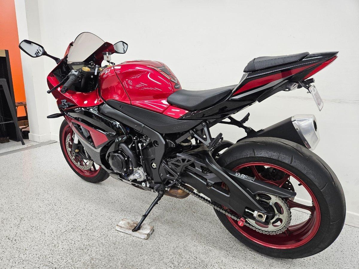 2025 SUZUKI GSX-R1000R SPORTS