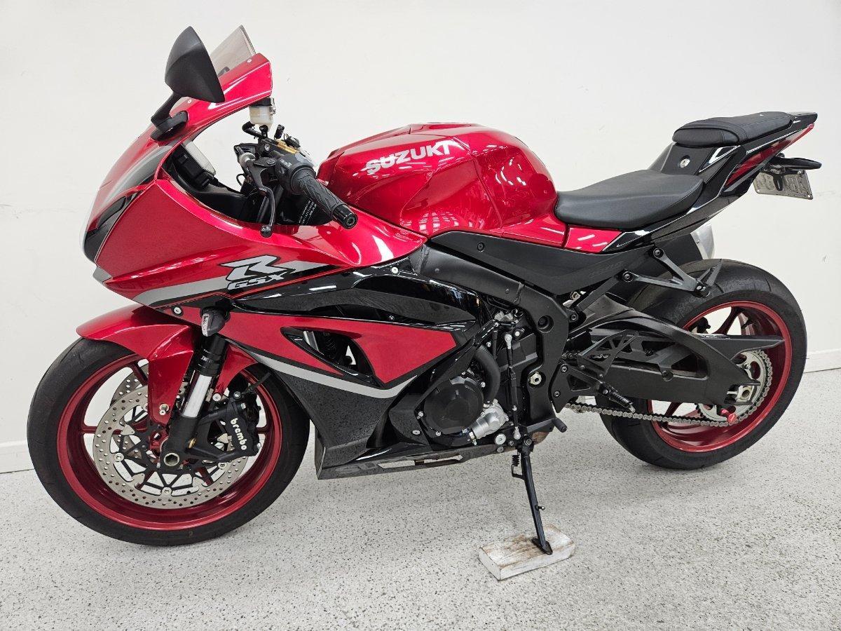2025 SUZUKI GSX-R1000R SPORTS