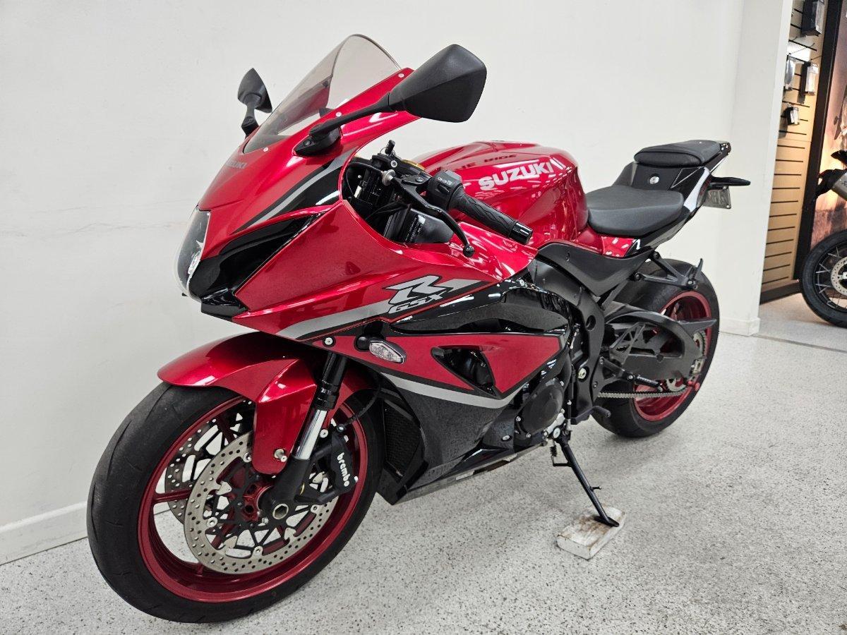 2025 SUZUKI GSX-R1000R SPORTS