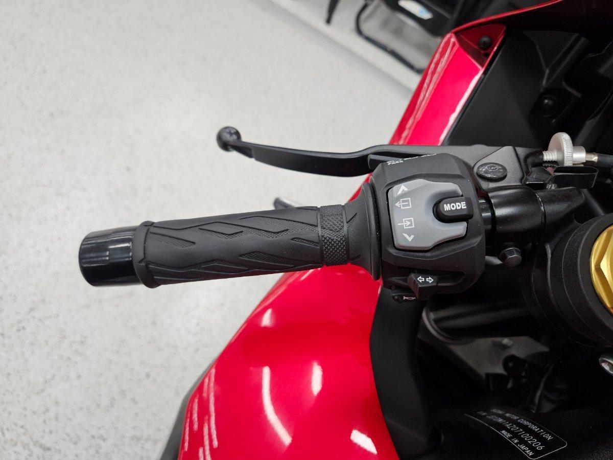 2025 SUZUKI GSX-R1000R SPORTS