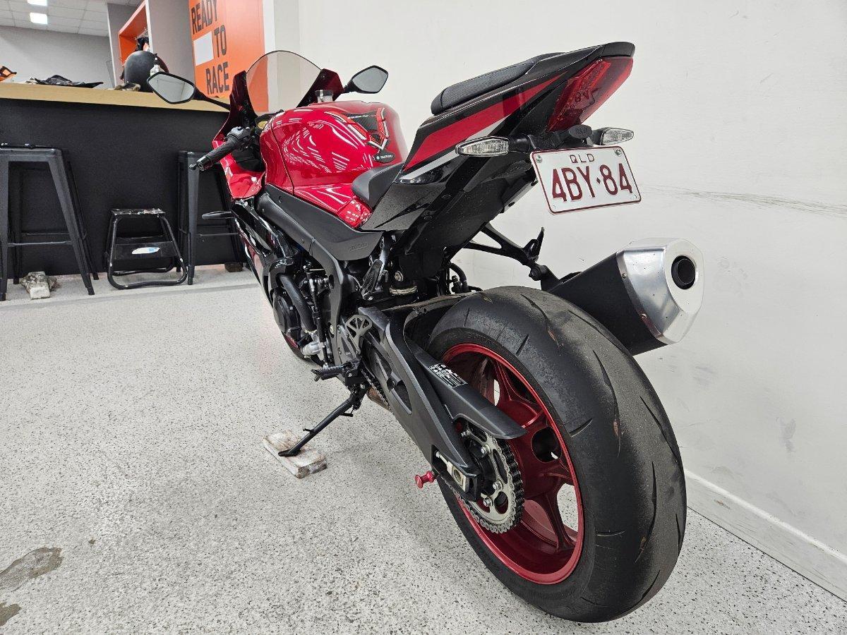 2025 SUZUKI GSX-R1000R SPORTS