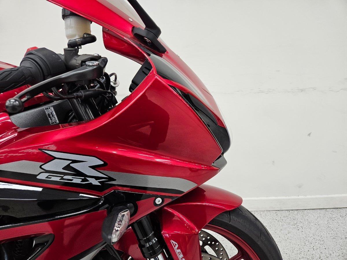 2025 SUZUKI GSX-R1000R SPORTS