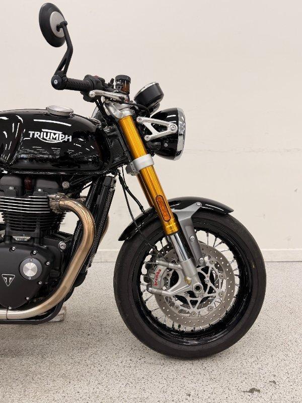 2022 TRIUMPH THRUXTON RS ROAD