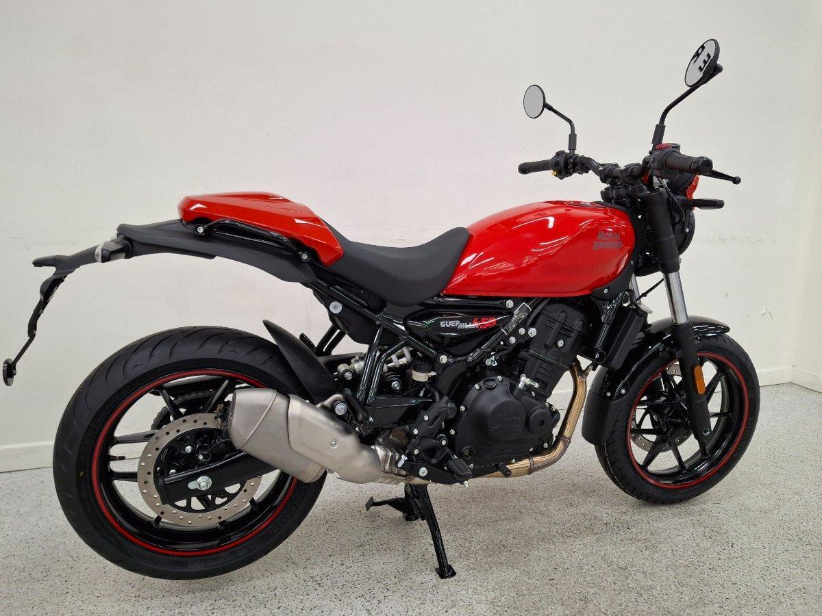2026 ROYAL ENFIELD GUERILLA 450 ROAD