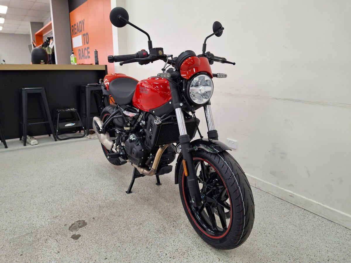 2026 ROYAL ENFIELD GUERILLA 450 ROAD