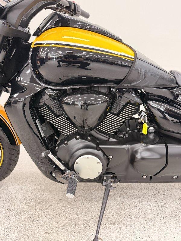 2013 SUZUKI VZR 1800 BOULEVARD (M109R) CRUISER