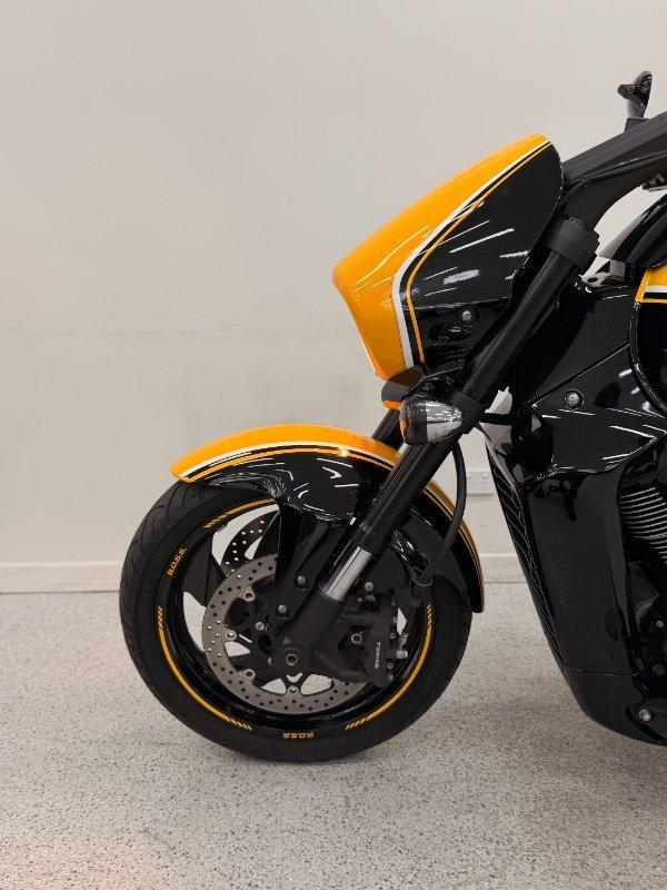 2013 SUZUKI VZR 1800 BOULEVARD (M109R) CRUISER